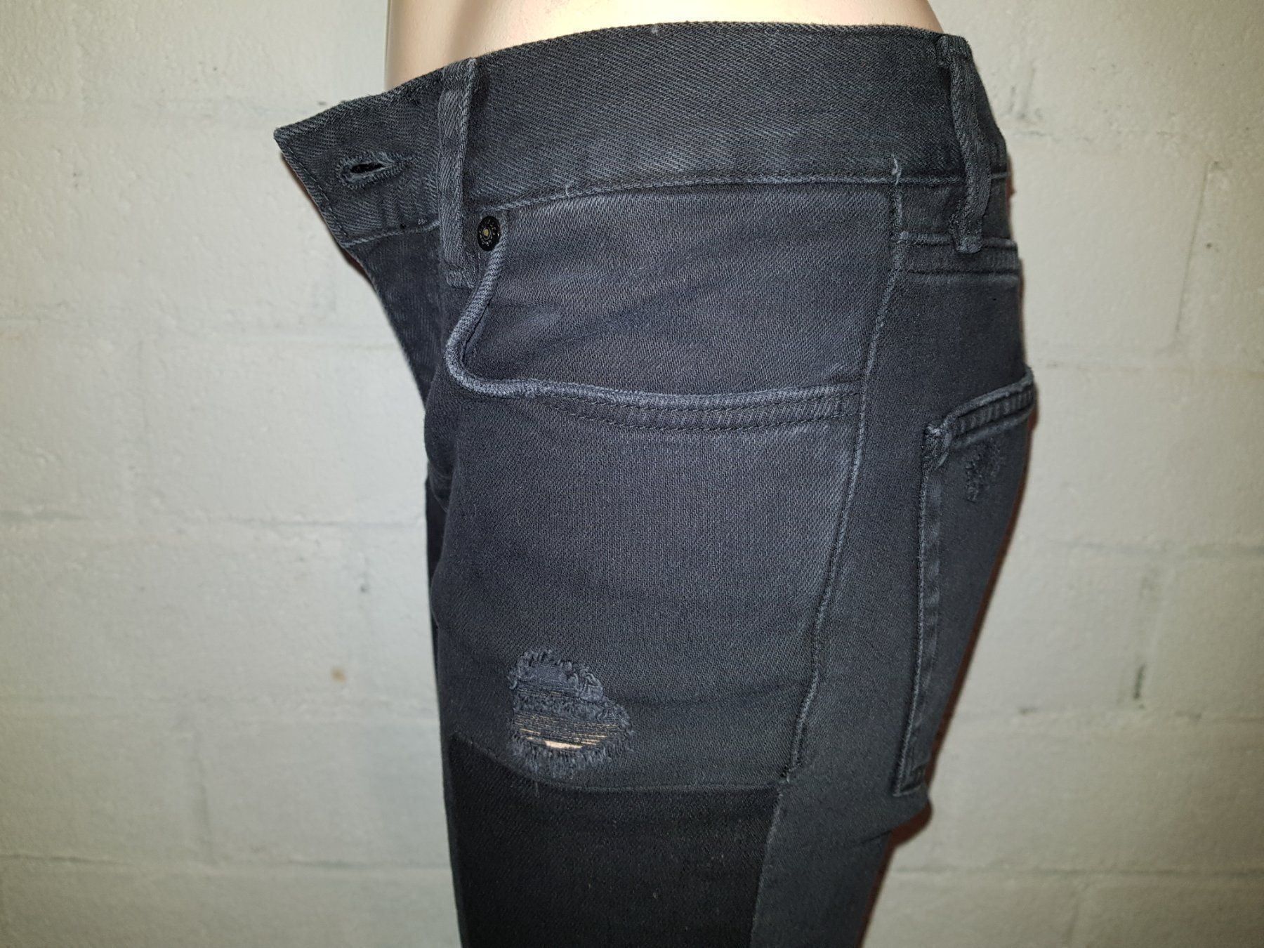 Sandro Jeans: SANDRO PARIS Jeans taille / Grosse 32 CH neuf / neu – Neu und originalverpackt aus Cossonay-ville von Super-Price-Quality 5
