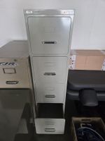 Schubladenschrank mit 4 Schubladen