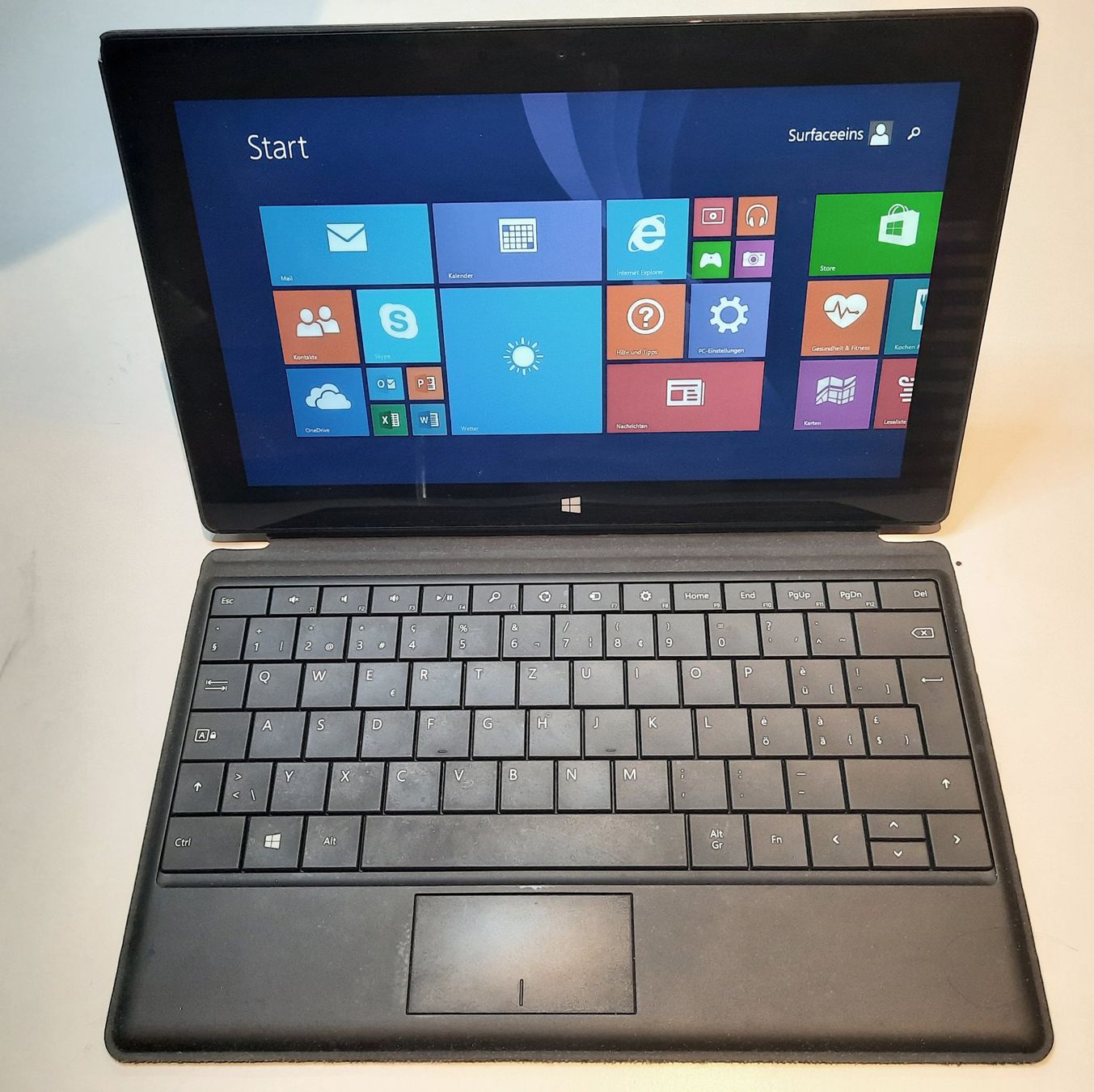 Microsoft Tablettes PC: Microsoft Surface RT 32 – D'occasion à Schöfflisdorf par Lem1