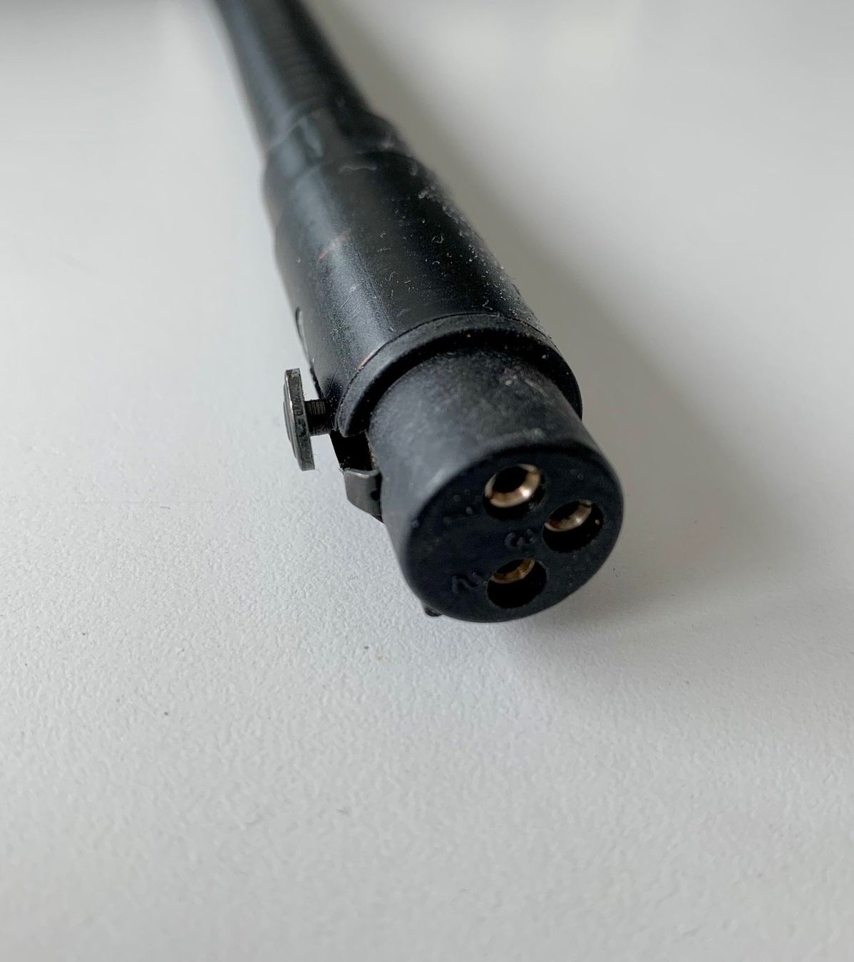 Microfoni: MIKROFON-SCHWANENHALS MIT KABEL XLR STECKER – Usato da Seuzach venduto da torensu 2