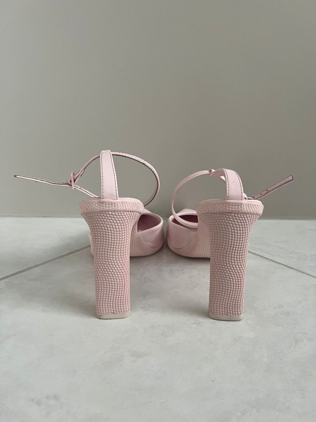 Bershka Scarpe da donna: Bershka Pumps Rosa – Usato da Steinmaur venduto da Kiki_m240 3