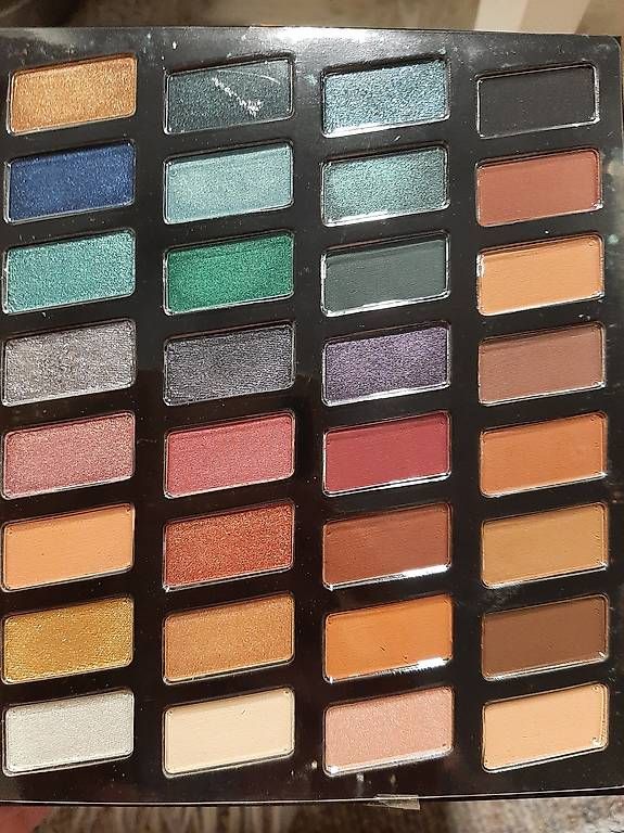 Make-up: eyeshadow palette – Usato da Hochdorf venduto da gal_w9hk 3