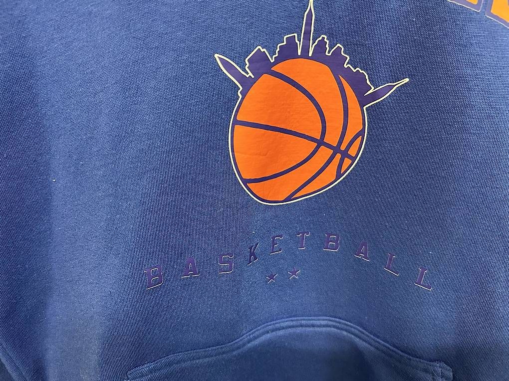 Maglioni & Felpe: NY Knicks NBA Hoodie Size M – Usato da Effretikon venduto da PrimeTimeB 1