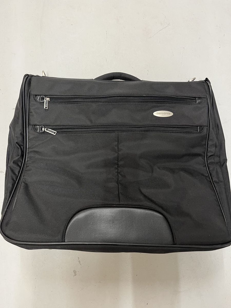 Samsonite Reisekoffer: Samsonite Anzugtasche schwarz, neuwertig – Gebraucht aus Winterthur von jul_65qh