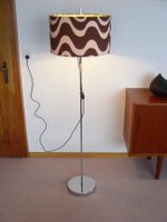 Stehlampe