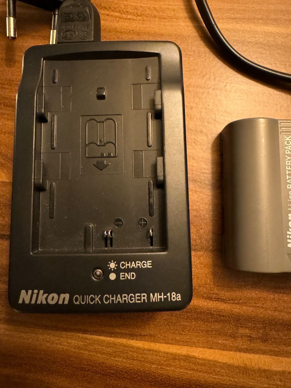 Nikon Fotocamera: Nikon D80 inkl. Zubehör – Usato da Zug venduto da Jbys 6