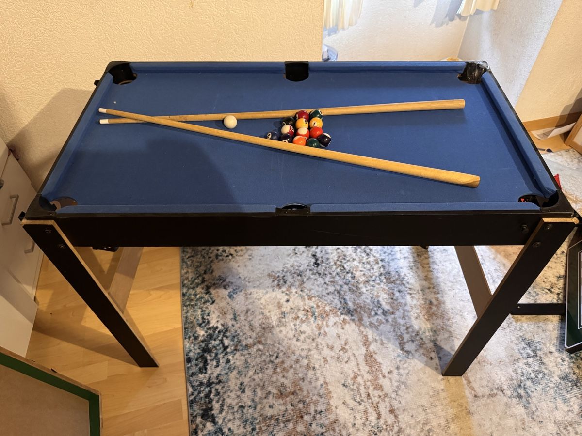Jouets: Tischfussball – D'occasion à Erstfeld par Iryna_Vol 2