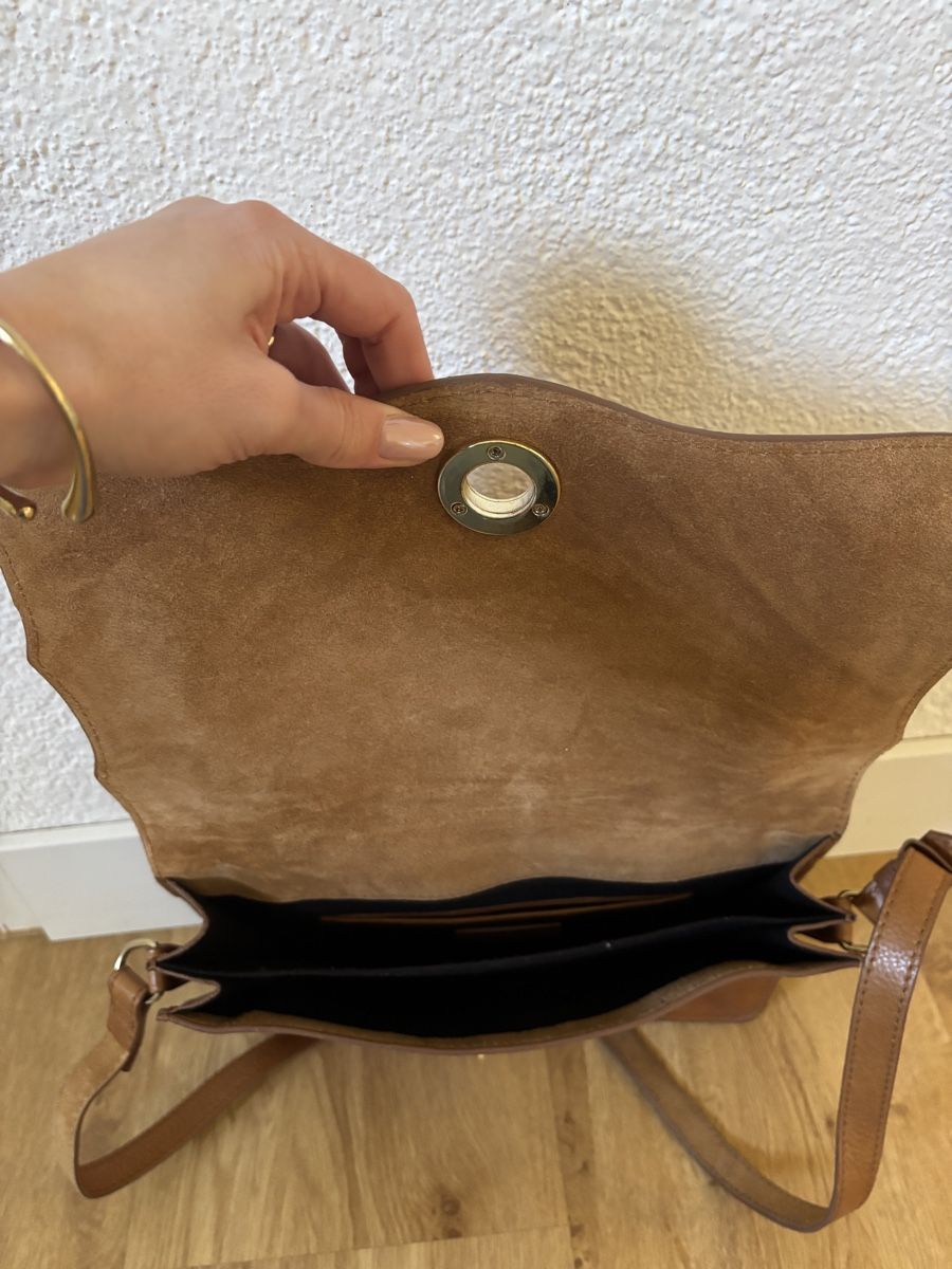 Zara Borse da donna: Zara Umhängetasche aus Leder – Usato da Schönenbuch venduto da san_b2tj 2