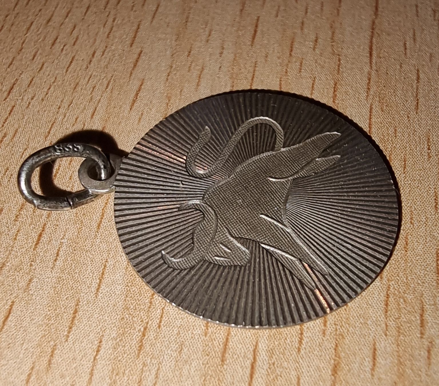 Placchette & Badge: Silber 835 Anhänger (Sternzeichen Stier) – Usato da Bern venduto da chuderluri01 3