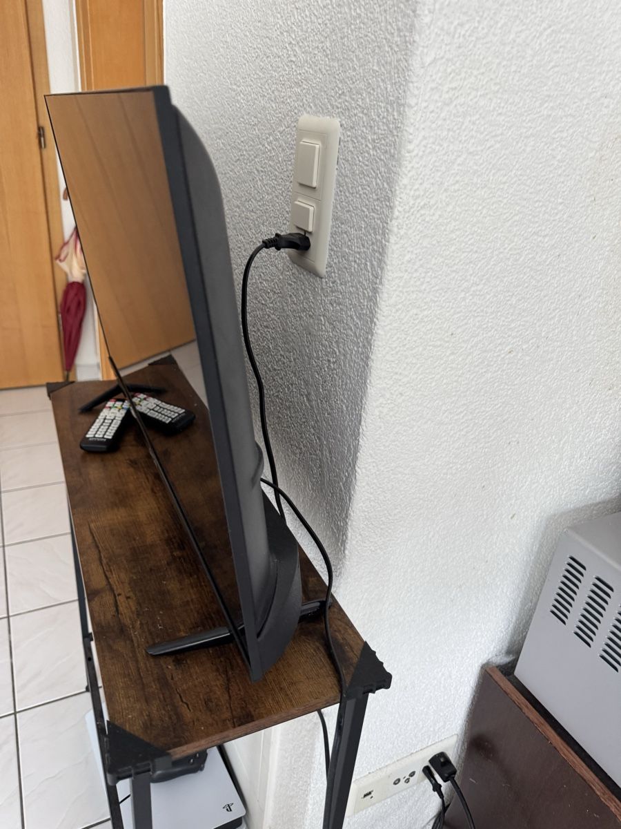 Fernseher: Dyon TV Fernseher 32” – Gebraucht aus Visp von sam_m2cn 3