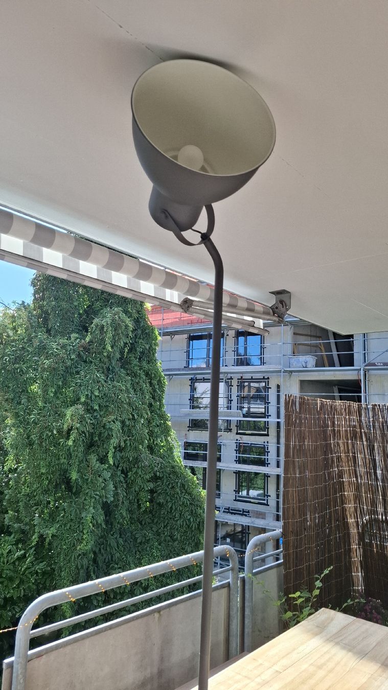 Ikea Lampes: Stehlampe Hektar von Ikea – D'occasion à Zürich par witike