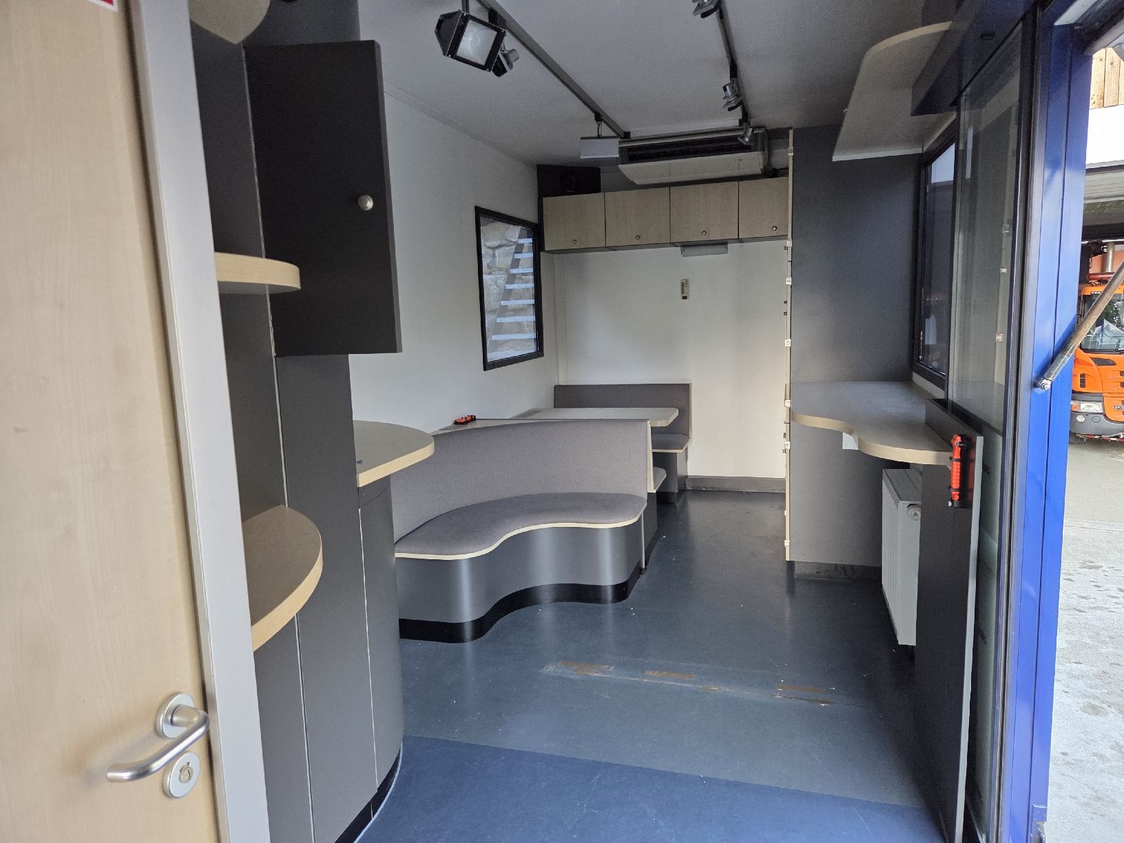 Man Camping Fahrzeuge: Camper Wohnmobil Tiny House Lkw – Gebraucht aus Horboden von minnutti 7