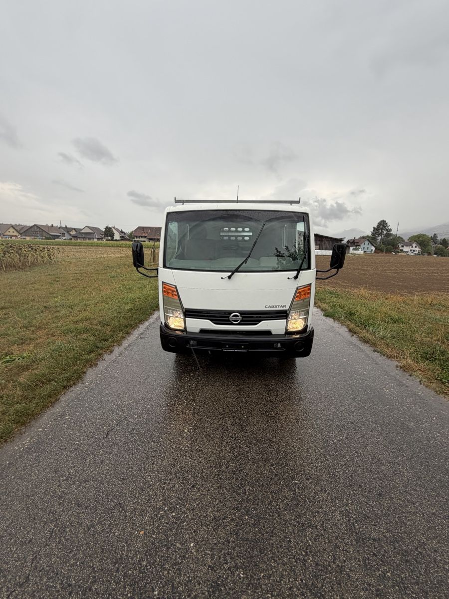 Nissan Véhicules utilitaires: NISSAN Cabstar – D'occasion à Niederbipp par baggerch 1