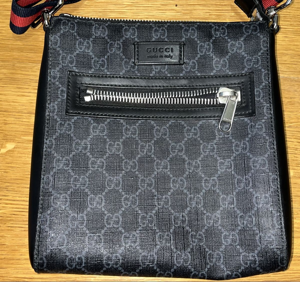 Gucci Altro in  Abbigliamento & Accessori: Sacoche Gucci noir  – Usato da Renens venduto da zahirham 1