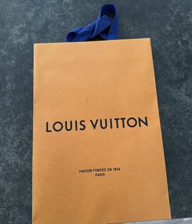 Louis Vuitton Geschenktasche, neuwertig ab 1.-