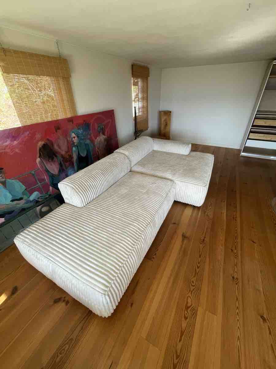 Sofas: Ecksofa in hellem Cord Stoff – D'occasion à Pfäffikon ZH par Aushel11