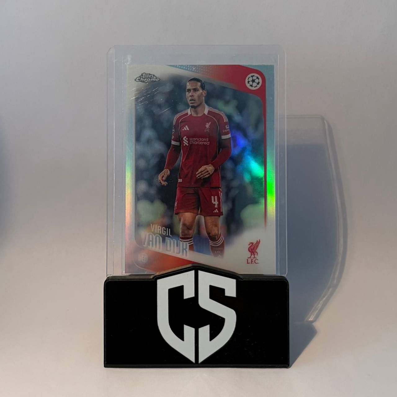 Topps Sammelbilder & Trading cards: 2025-26 Topps Chrome UCC Virgil Van Dijk Refractor – Gebraucht aus Oftringen von collectsupply