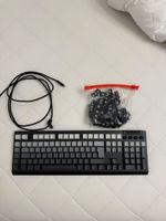 Mechanische Gaming-Tastatur mit extra Keycaps & USB-Kabel