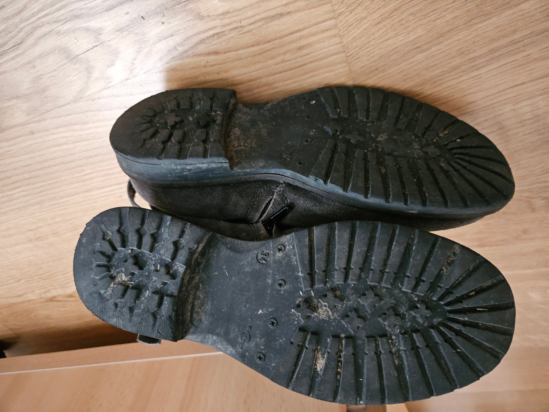 Chaussures filles: Wildleder Stiefeletten 34 – D'occasion à Hünenberg par lexli06 4