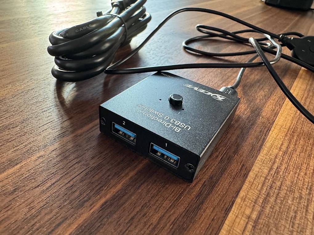 Laufwerke & Adapter: USB 3.0 Switch Selector, 2 In 1 Out / 1 In 2 Out Bidirection – Gebraucht aus Pfäffikon SZ von haifisch82 2