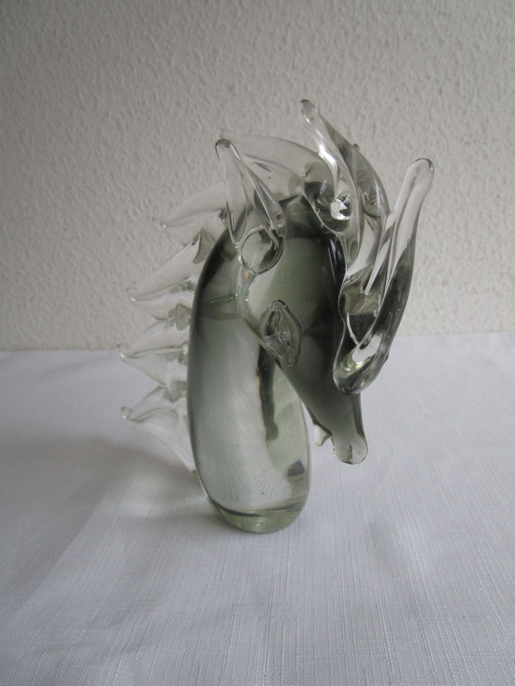 Murano Statuette: Anthrazitfarbener Pferdekopf aus Glas - Murano? – Usato da Binningen venduto da Oldfashion 2