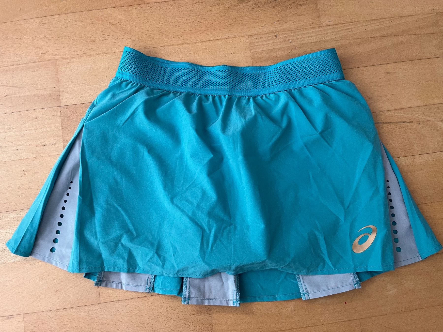 Röcke: Asics Damen Skort Tennis Grösse S – Neu und originalverpackt aus Zürich von mignonmignon