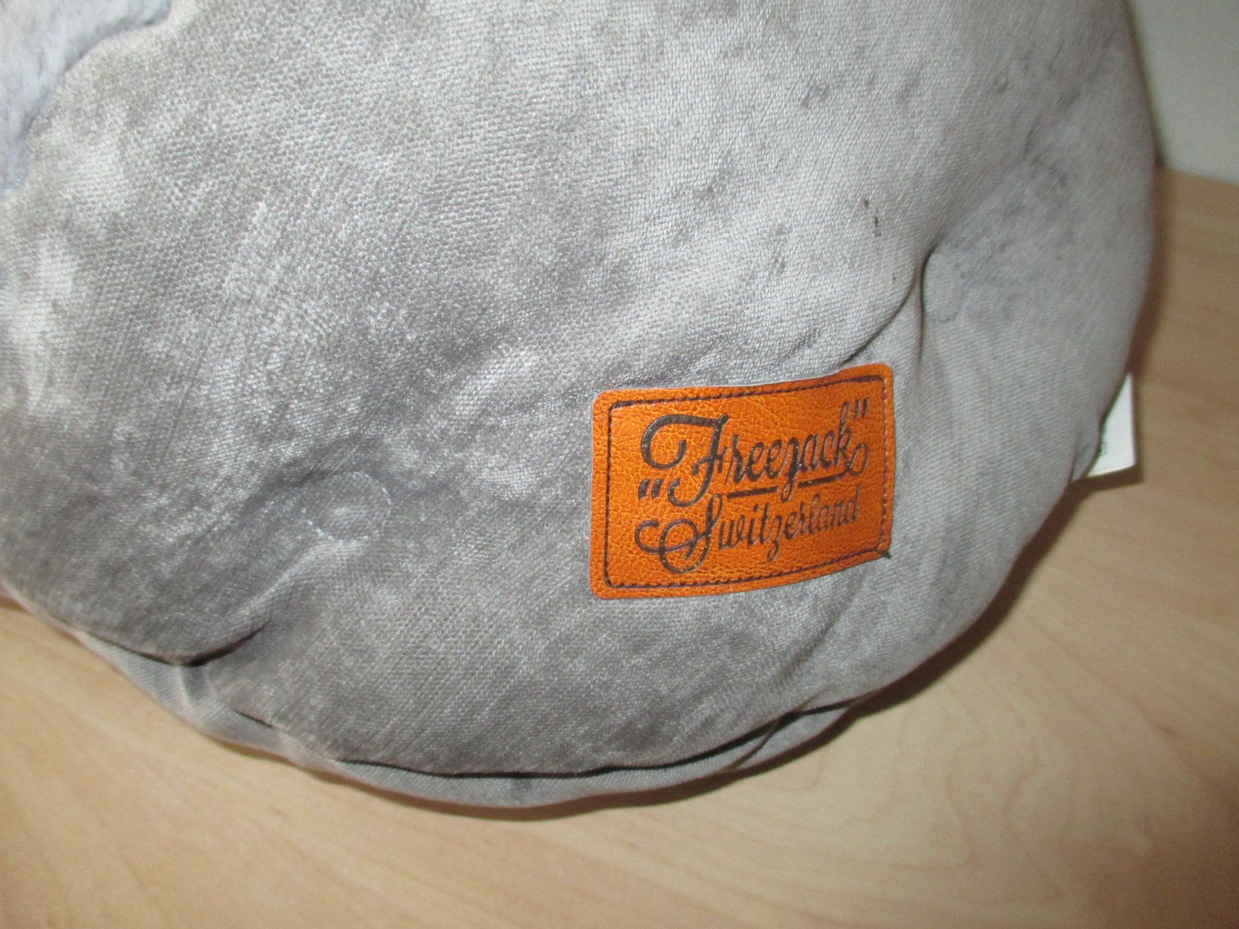 Liege- & Schlafplätze: HUNDE ODER KATZEN KUSCHELBETT 47X27X41CM NEU – Neu (gemäss Beschreibung) aus Winterthur von katzen07 2