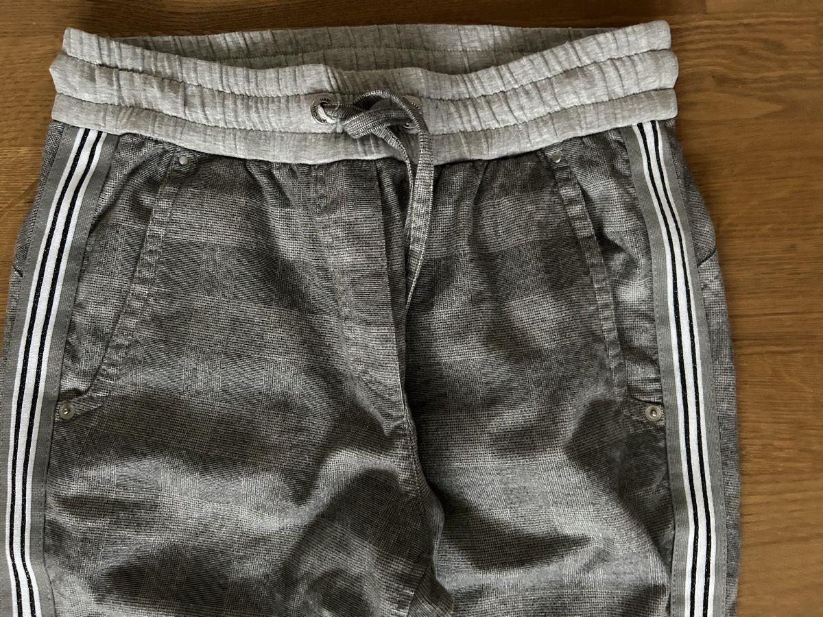 Marc Cain Pantaloni: Marc Cain Hose  im Jogging-Stil, 36 – Nuovo (secondo la descrizione) da ZÜRICH venduto da Mitzi-2025 1