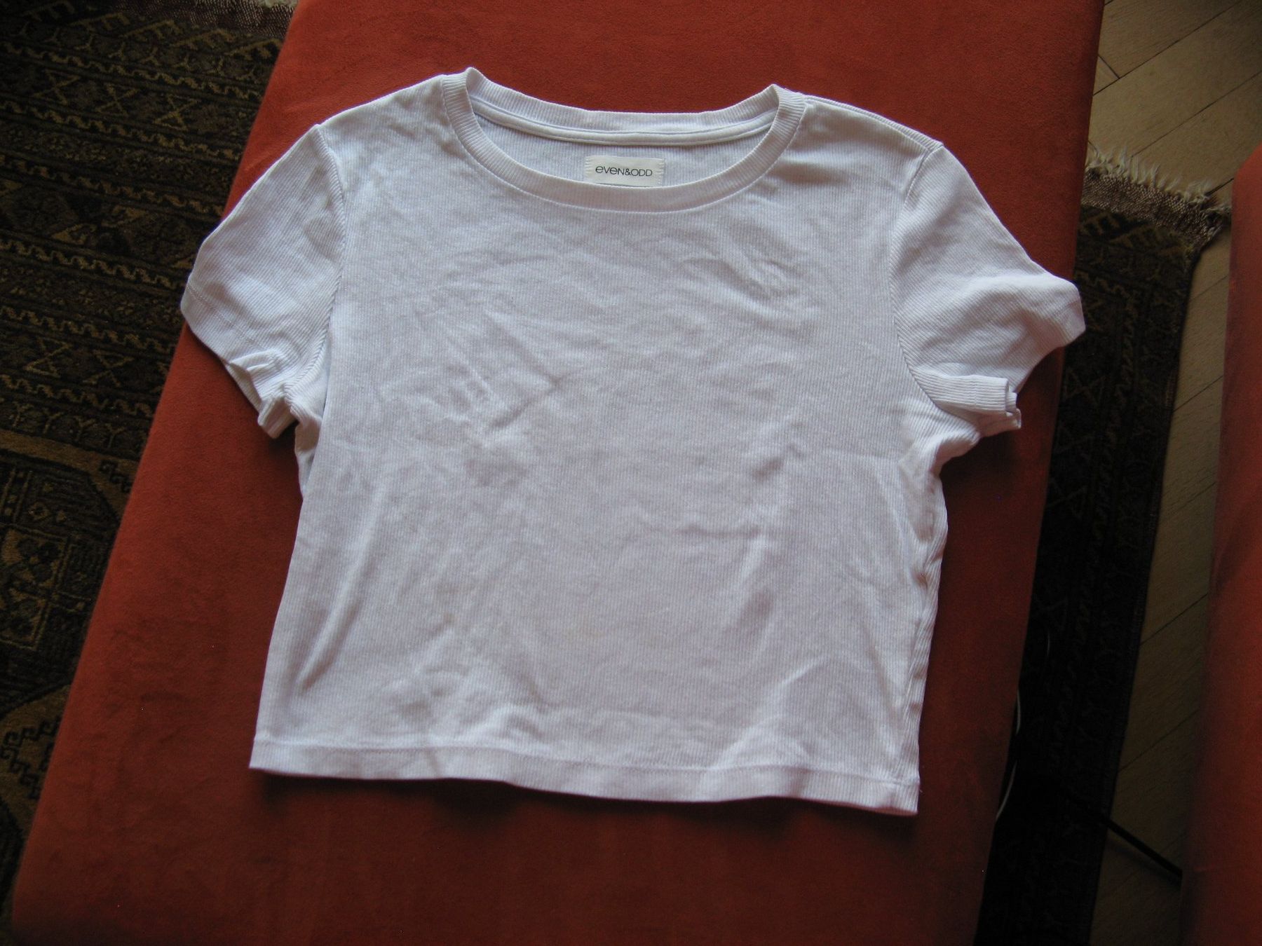 Top: kurzes, weisses Shirt even&odd Gr. M – Usato da Zürich venduto da apil