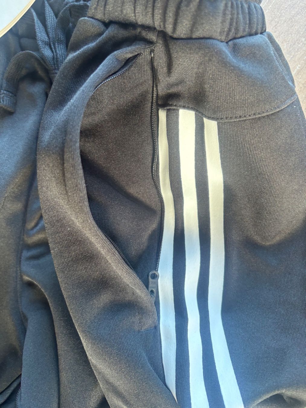 Adidas Pantaloni: XL__adidas_NEU_LP 85 sfr – Nuovo e nell'imballaggio originale da Versegeres venduto da kista 5