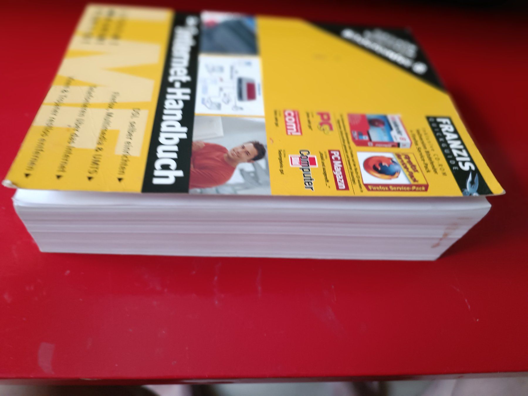 Bücher: 1 INTERNETHANDBUCH inklusiv Vollversion BITDEFENDER 8 fast – Gebraucht aus Glis von MYS-Wallis2020 8