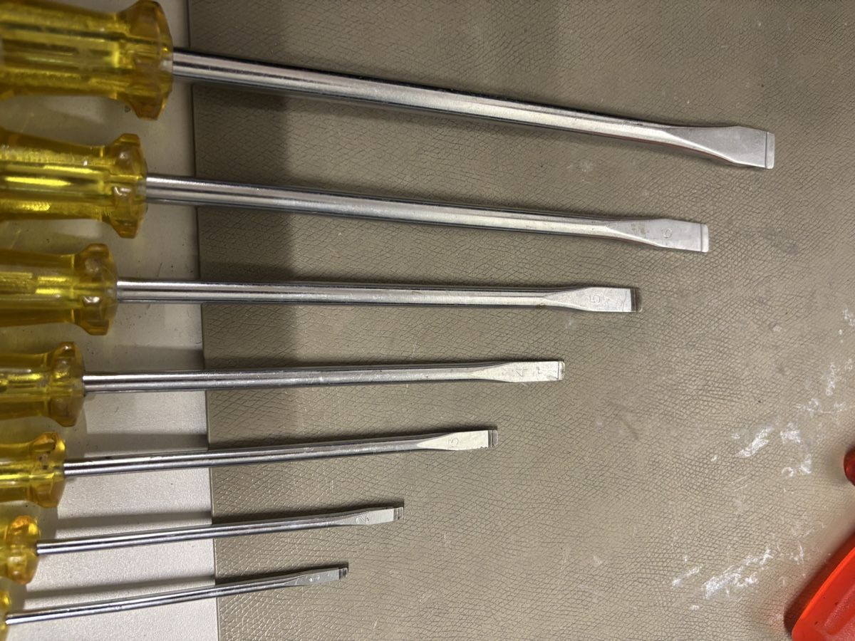 PB Swiss Tools Tutti gli attrezzi: Schraubenzieher PB Swisstools – Usato da Bärau venduto da Luschwa 2
