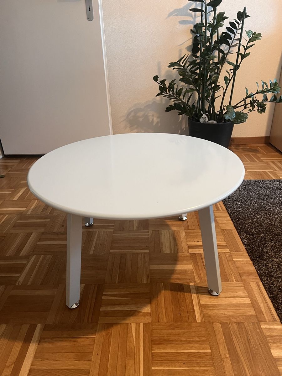 Tables: Weisser Couchtisch – Neuf (Voir description) à Berikon par jes_c2dr