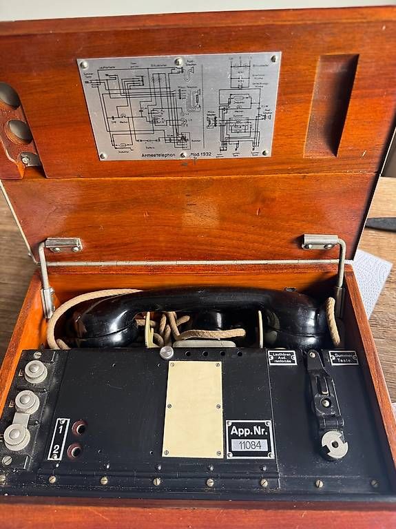 Telefone: Original Schweizer Armeetelefon Modell 1932 – Gebraucht aus Sils im Domleschg von pet_w8vp 2