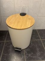 Kosmetikabfalleimer weiss mit Bambusdeckel gebraucht