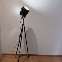 Industrielle Stehlampe Dreibein/ Metall