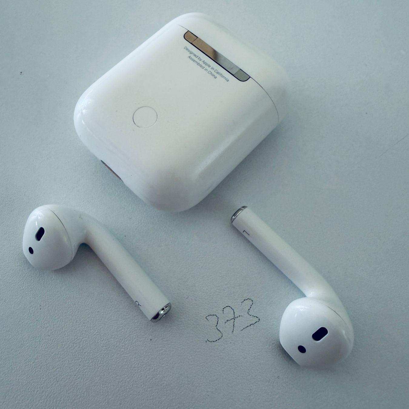 Apple Kopfhörer: Original Apple AirPods 2 Gen. Wireless Kopfhörer & Case – Gebraucht aus Basel von MY.AIRPODS.SHOP 6