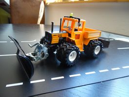 Siku Farmer MB trac 800 Kommunal Fahrzeug 1:32