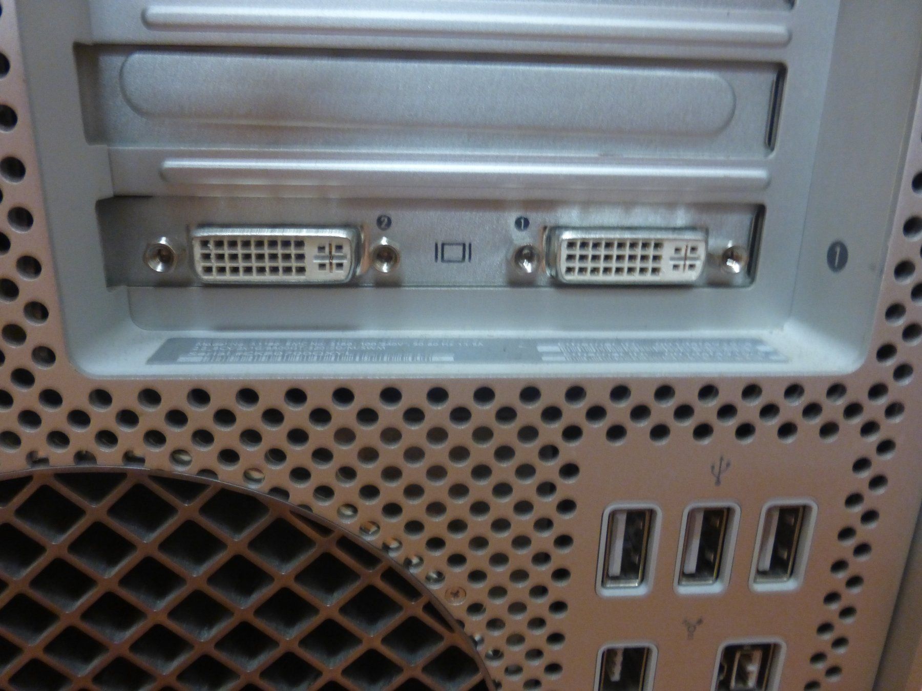 Apple PCs: Apple Mac Pro 3,1 inkl. SSD und HDDs – D'occasion à Zumikon par psisound 3