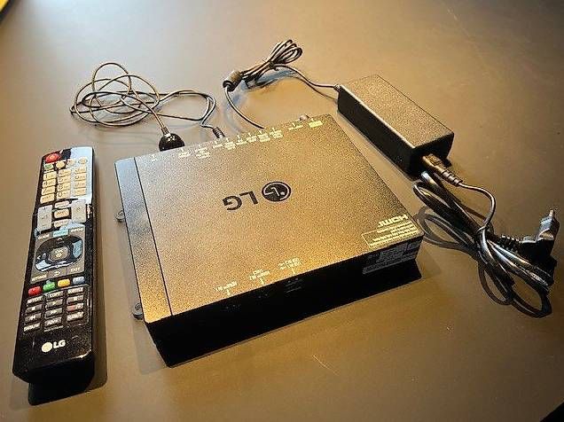 LG Lettore multimediale & Streamer: 114x LG Set Box STB-6500 Pro:Centric Smart IPTV Plattform – Usato da St. Gallen venduto da Andrina20 4