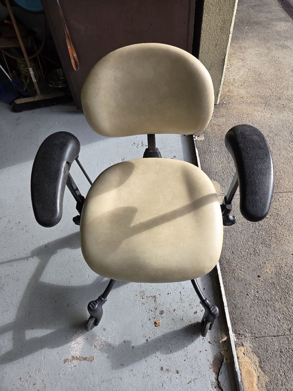Lettini & sedie per cosmetici:  Chaise de thérapie – Usato da Corcelles NE venduto da Giorgio42