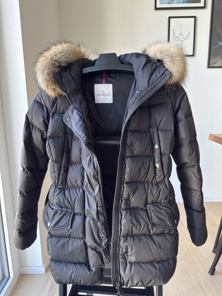 Moncler Giacche: Moncler Damenjacke – Usato da Pfäffikon ZH venduto da C.Cs