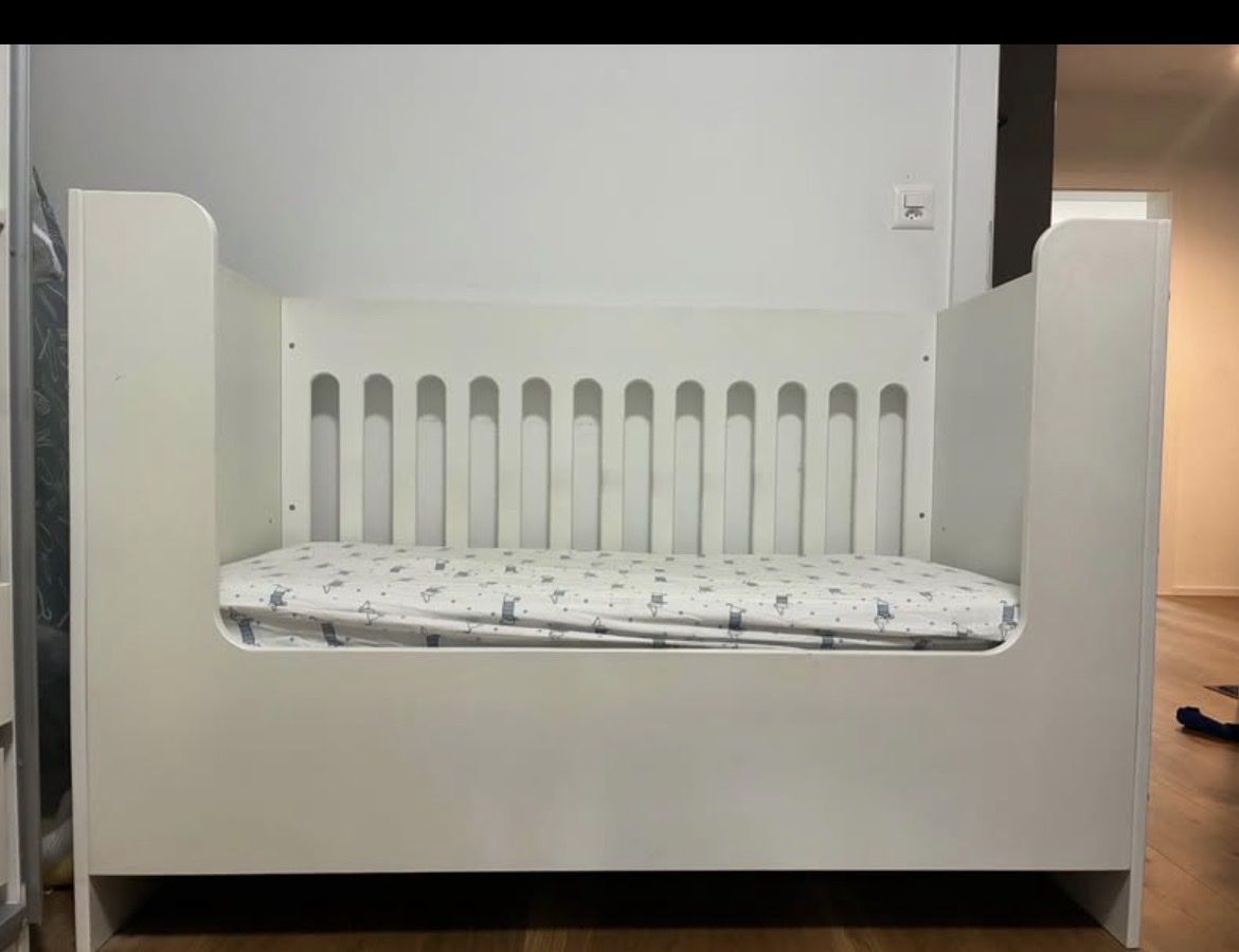 Baby cot, bundle - convertible to toddler bed (D'occasion) à Basel pour ...