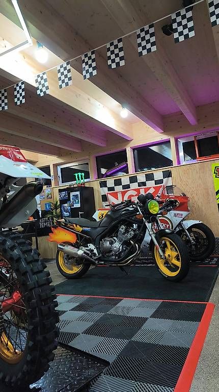 Route: Yamaha XJ 600 S – D'occasion à Flüelen par Iwi5 4