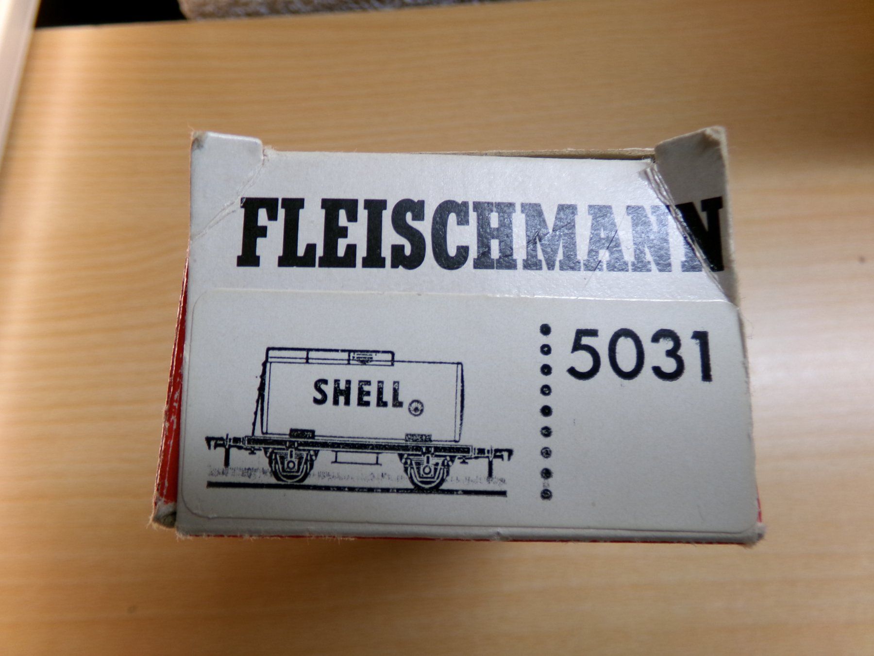 Fleischmann Modellini di ferrovie: Fleischmann 5031 Anhänger gelb Shell – Usato da Hombrechtikon venduto da Se9 1
