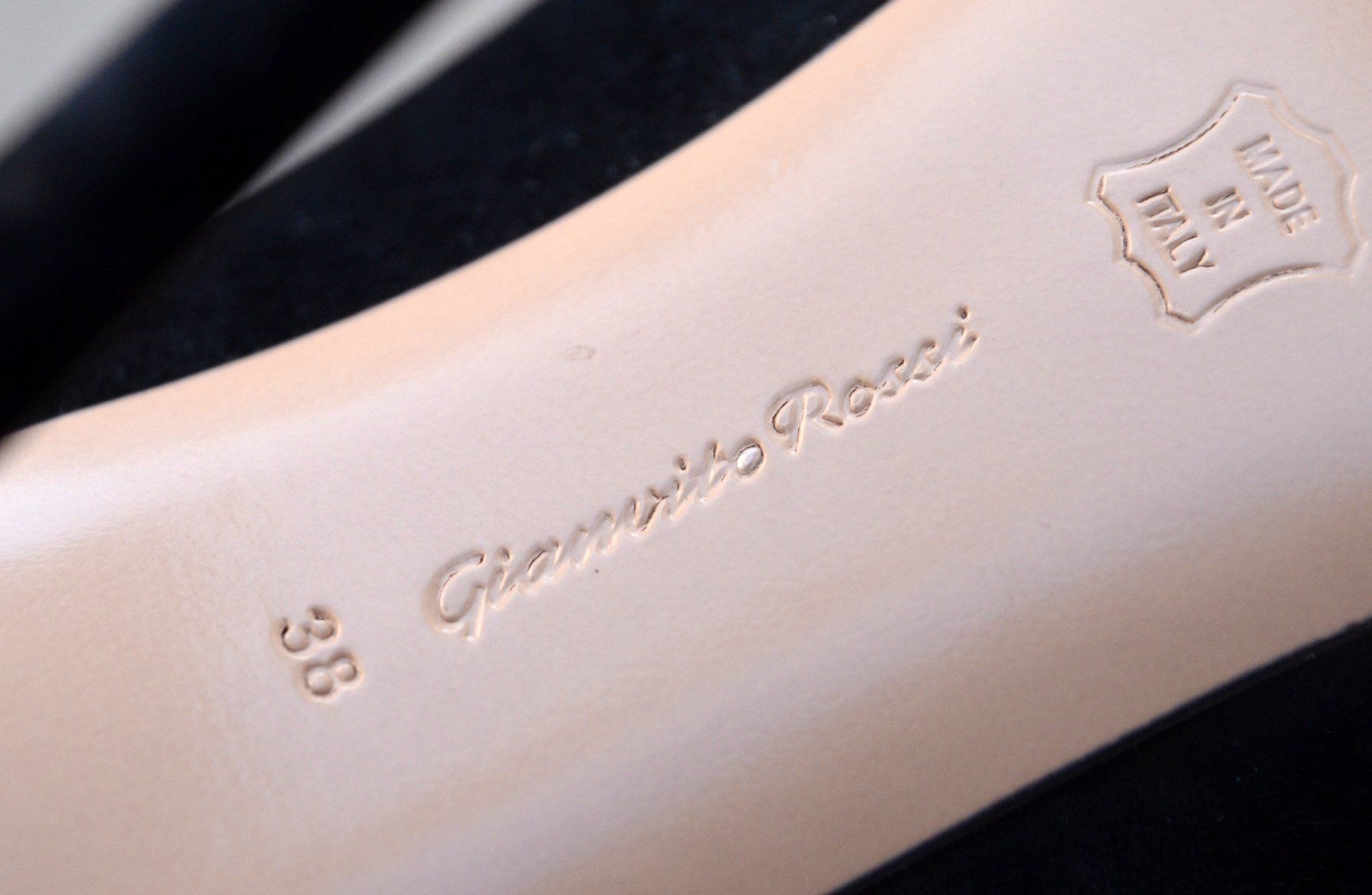 Gianvito Rossi Scarpe da donna: Gianvito Rossi Pumps .38 – Usato da Collonges venduto da arashee 7