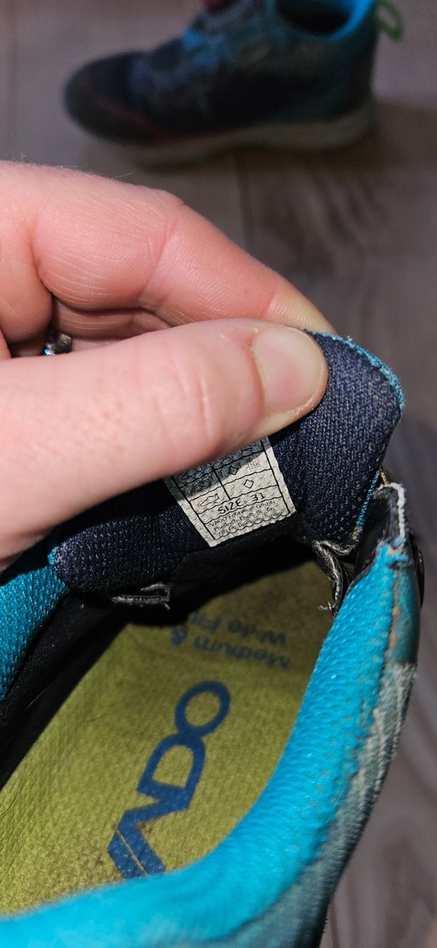 Scarpe per ragazzi: Kinder Wanderschuhe Gore-Tex Grösse 31 gebraucht – Usato da Zell ZH venduto da gscho 1