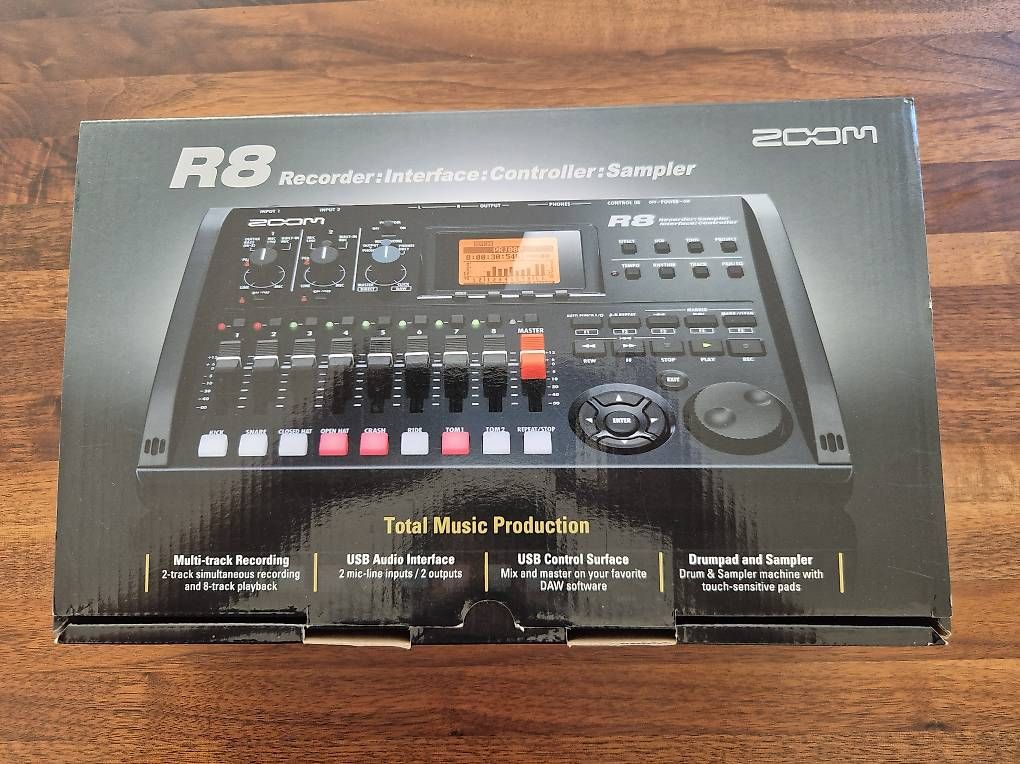 Aufnahmegeräte: ZOOM R8 Recorder / Interface – Gebraucht aus Baden von Swarm
