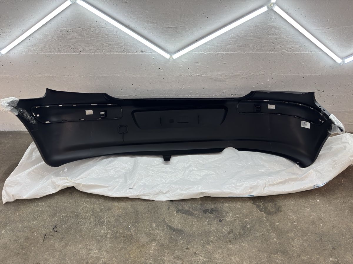 Peugeot Tutti pezzi di ricambio auto: Peugeot 307 Heckstosstange BLIC – Nuovo e nell'imballaggio originale da Nidau venduto da nin_5gk2 3