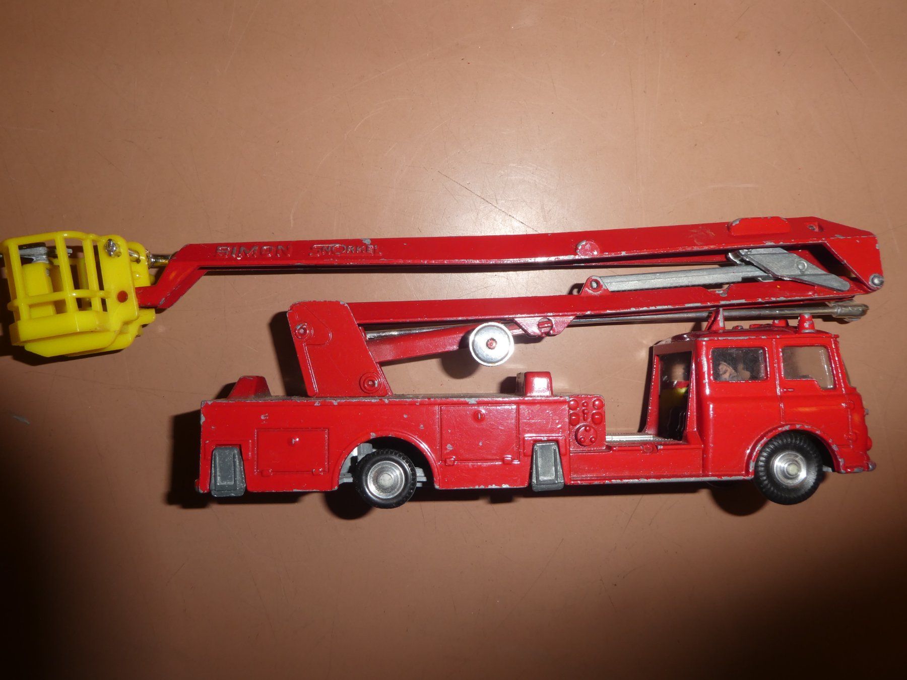 Corgi Toys Modellini d'auto: Major Feuerwehrauto – Usato da Chur venduto da Diversico2010 2